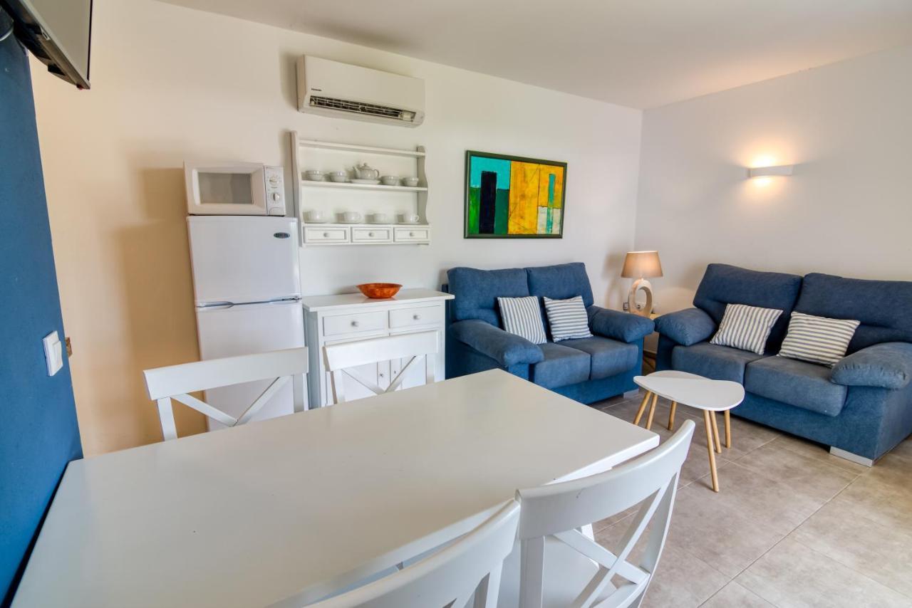 Apartamentos Las Golondrinas Cala en Bosch Kültér fotó