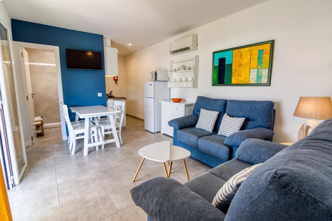 Apartamentos Las Golondrinas Cala en Bosch Kültér fotó